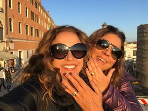 Daniela Mercury celebra romance com Malu Verçosa: “Te amo”