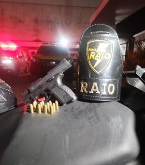 Duas armas de fogo e quase 150 gramas de drogas são apreendidas na capital e Sertão de Alagoas