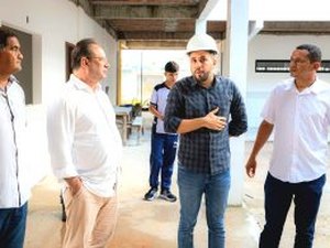 Construção de escola de tempo integral no bairro Baixa Grande está com obras 75% concluídas