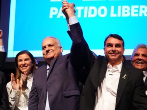 Gaspar recebe três missões de Flávio Bolsonaro enquanto candidato a vice