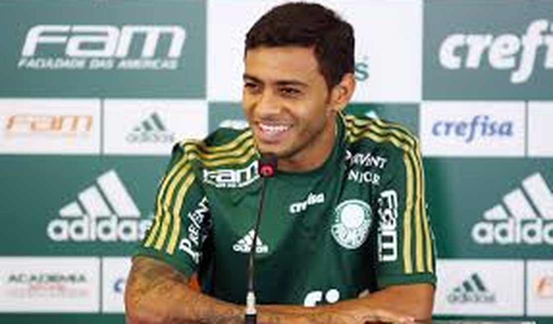 Alagoano Cleiton Xavier, campeão pelo Palmeiras, vai reforçar o Vitória (BA)