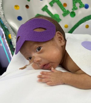 Maternidade Santa Mônica faz book de Carnaval com bebês e alerta para cuidados durante folia