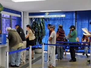 Aposentados do INSS devem ter reajuste de 3,3% a partir de 2019