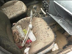 Mãe e filha mortas por enxurrada são achadas abraçadas e com terço nas mãos