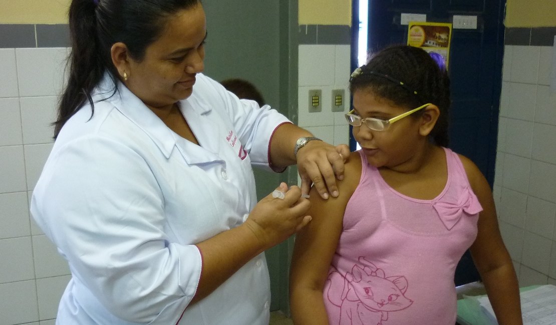 Influenza: escolas podem agendar vacinação contra o vírus