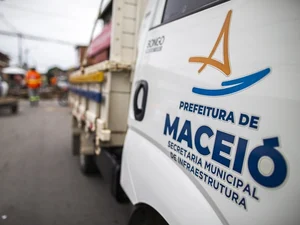 Trecho da Av. Pierre Chalita recebe obras de drenagem para minimizar erosões