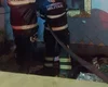Residência abandonada pega fogo na Ponta da Terra, em Maceió
