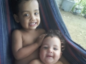 Avó pede ajuda para comprar leite e fraldas para os netos após ter salário levado durante assalto