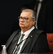 Flávio Dino abre apuração sobre emendas para produtora do filme de Bolsonaro