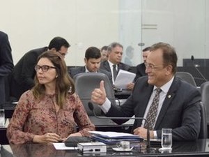 Dois deputados estaduais deixam MDB visando eleições de 2022