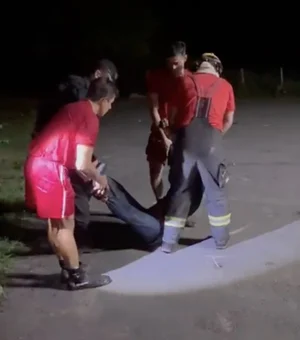 Assalto a lotérica termina com um morto após carro dos suspeitos cair no Rio Mundaú durante fuga