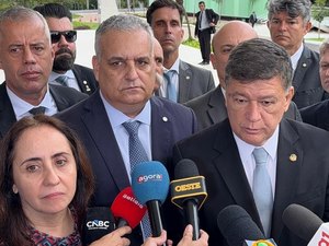 Alfredo Gaspar entrega relatório da CPMI do INSS ao STF com 216 indiciados