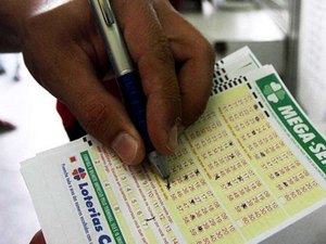 Mega-Sena acumula e pode pagar R$ 25 milhões na quarta