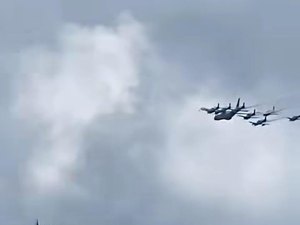 [Vídeo] Movimentação de aviões no céu de Maceió chama atenção e intriga moradores