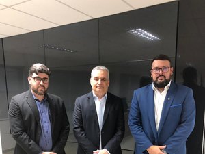 OAB/Arapiraca se reúne com MP sobre preço dos combustíveis e crise na Frigovale