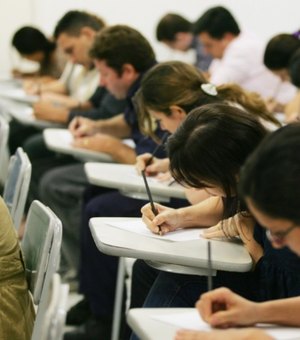 Mais de 1.5 milhão de brasileiros tentam concluir escolaridade por meio do Encceja