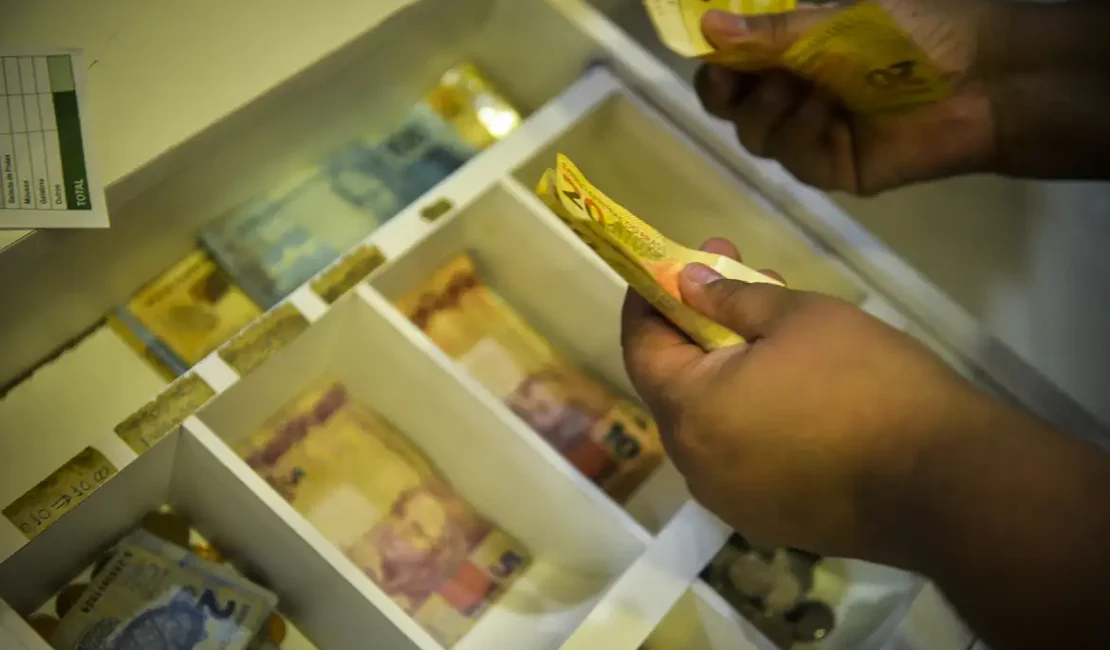 Caixa começa a pagar saldo do FGTS retido pelo saque-aniversário
