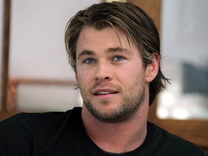 Chris Hemsworth é eleito por revista como o homem mais sexy do mundo
