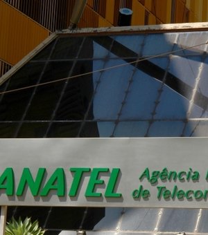 Presidente da Anatel diz que operadoras decidem se vão ou não limitar franquias de internet fixa
