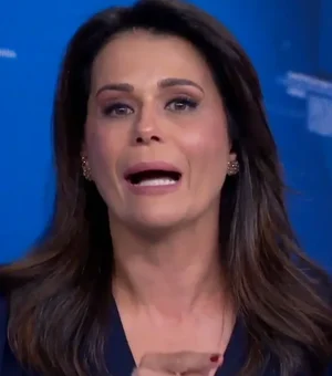 Apresentadora se emociona em forte discurso ao noticiar ataques contra mulheres