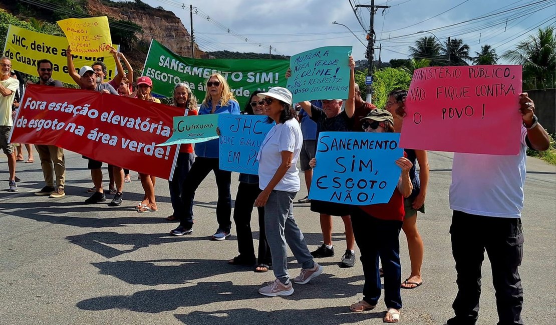 Moradores de Guaxuma protestam contra obra de saneamento da prefeitura