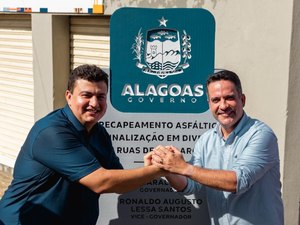 'Rio Largo vive novo tempo com parcerias', diz Prefeito Carlos durante homenagem a Paulo Dantas
