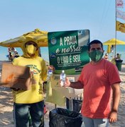 Ambulantes da orla de Maceió recebem 250 litros de álcool