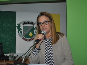 Vereadora  defende aplicação de multa para donos de terrenos baldios