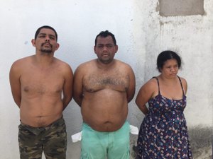 Três pessoas são presas por tráfico de drogas e roubos a lojas de shoppings