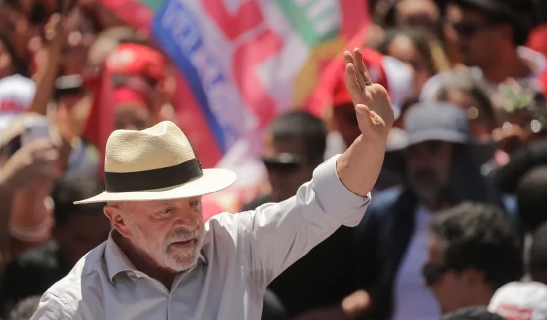 A 15 dias do 2º turno, campanha de Lula apara desavenças e muda estratégias
