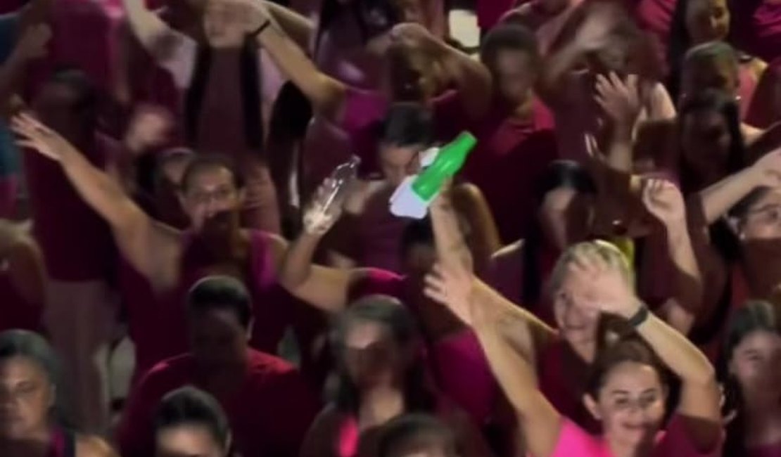 Prefeito Júnior Menezes prestigia e apoia o ‘Outubro Rosa’