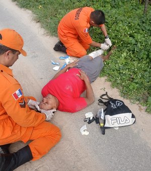 Acidente de trânsito deixa motociclista ferido na AL-101 em Japaratinga