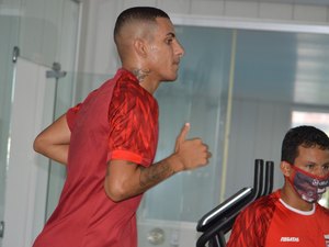 CRB acerta com atacante que estava no América-MG