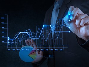 Professor ministra curso sobre investimentos financeiros em Maceió