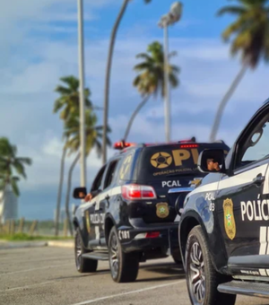 Polícia Civil recupera celular furtado em shopping e enterrado na areia da praia