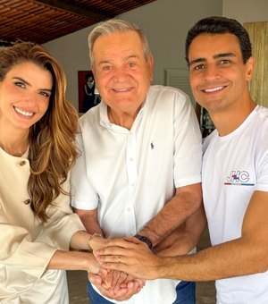 Ronaldo Lessa aparece em foto com JHC e Marina Candia após sumiço nas redes