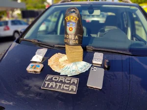 Filho de empresário é flagrado com drogas e tenta subornar policias com R$ 2 mil