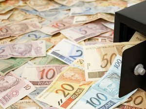 Arrecadação federal chega a R$ 135,2 bilhões em outubro