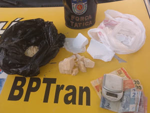 Bptran apreende homem com crack e cocaína em União dos Palmares