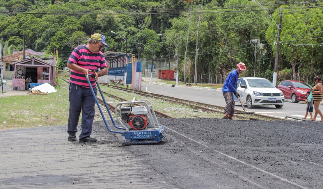Prefeitura de Maceió faz recapeamento asfáltico nos pontos dos trilhos do VLT