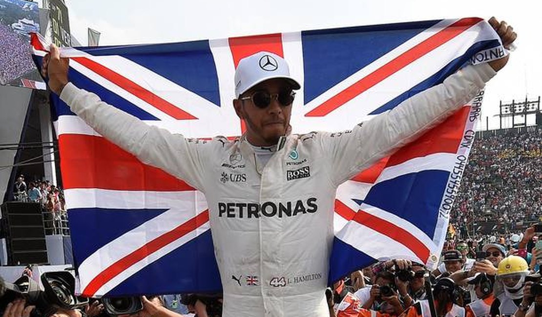 Lewis Hamilton chega em 9º no México e garante o tetra campeonato na Fórmula 1