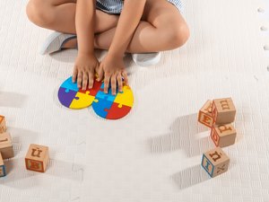 Defensoria aciona cinco planos de saúde para garantir terapias integrais a pessoas com autismo