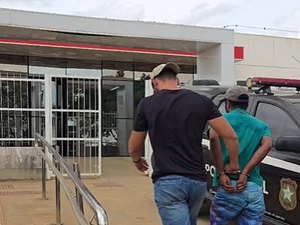 Homem é preso suspeito de fraudar cartão da mãe e incendiar a casa dela em Coité do Nóia