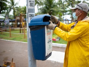 Prejuízo da Prefeitura de Maceió com vandalismo em papeleiras ultrapassa R$ 17 mil
