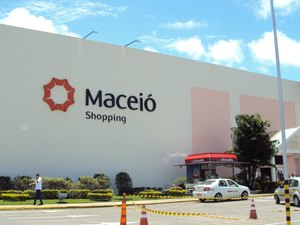 Após acidente com trabalhador, MPT obtém liminar que determina embargo total de obras em shopping de Maceió