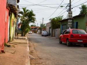 Homem recebe vídeo pornô, confunde atriz com a esposa e agride a mulher