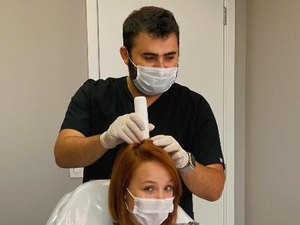 Larissa Manoela faz transplante capilar para corrigir falha após acidente