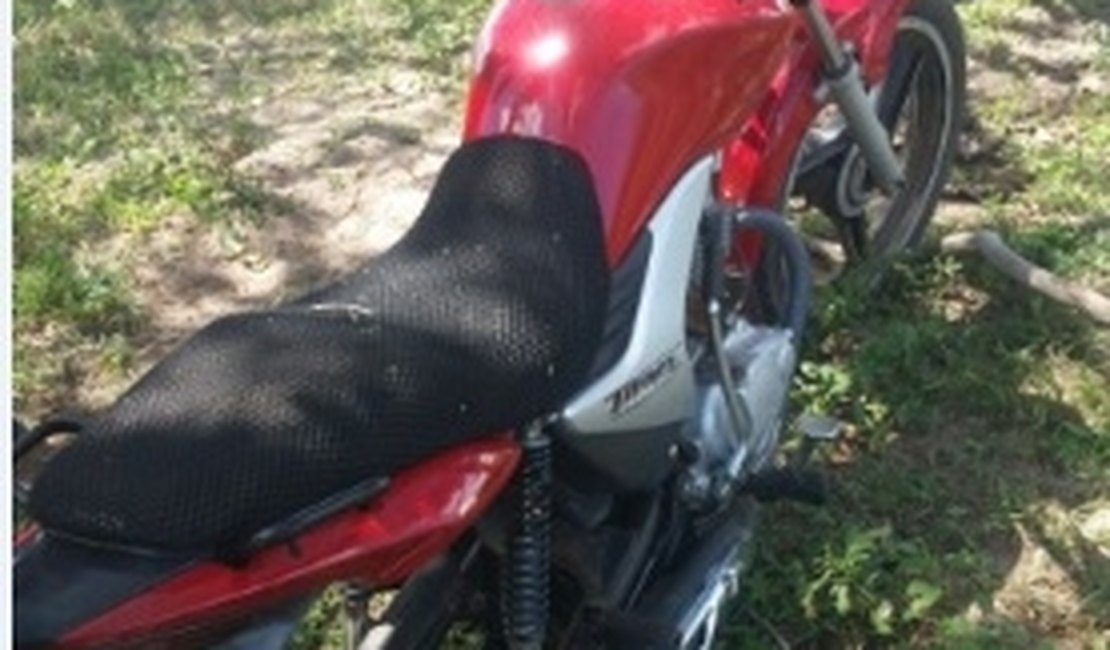 Policiais da 3ª Cia de Girau do Ponciano encontram moto roubada em Lagoa da Canoa
