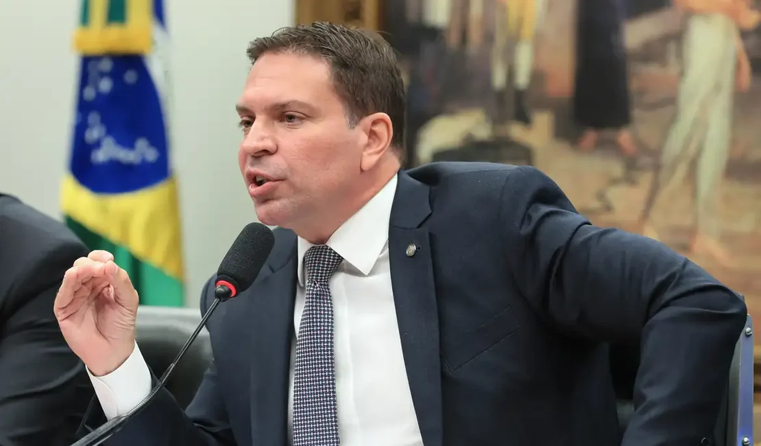 Moraes comunica Câmara sobre perda do mandato de Ramagem