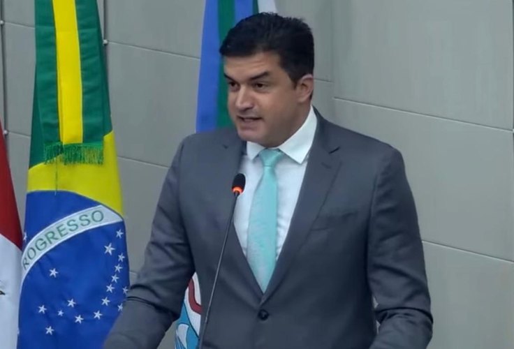 Em sessão tensa, mesa da câmara proclama rejeição das contas de Rui Palmeira